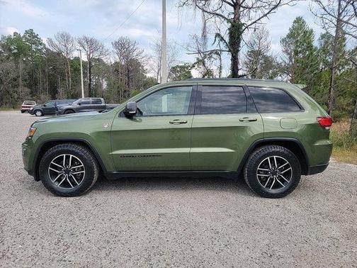 Photo 5 of 34 of 2020 Jeep Grand Cherokee Trailhawk