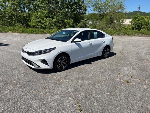 Photo 1 of 16 of 2022 Kia Forte LXS