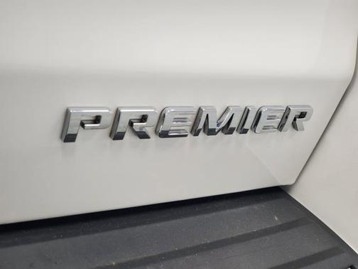 Photo 5 of 44 of 2019 Chevrolet Suburban Premier