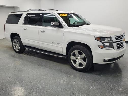Photo 2 of 44 of 2019 Chevrolet Suburban Premier