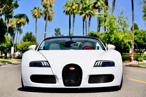 Photo 2 of 35 of 2011 Bugatti Veyron 16.4 Grand Sport