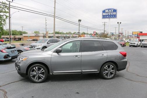 Photo 5 of 25 of 2020 Nissan Pathfinder Platinum