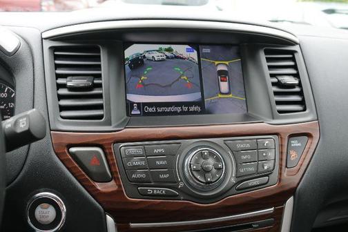 Photo 4 of 25 of 2020 Nissan Pathfinder Platinum