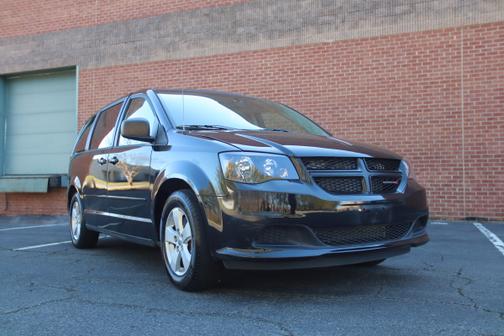 Photo 1 of 24 of 2013 Dodge Grand Caravan SE