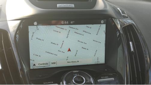 Photo 4 of 8 of 2016 Ford C-Max Hybrid SEL