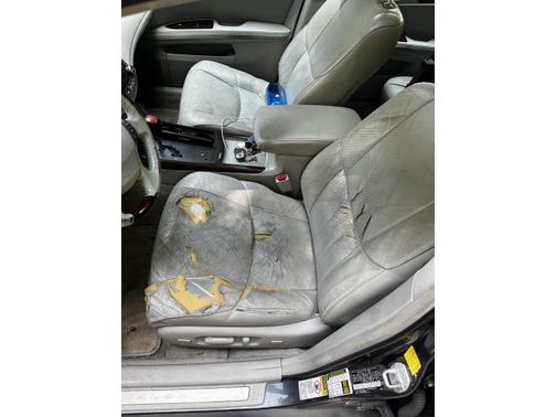 Photo 5 of 5 of 2011 Toyota Avalon Limited