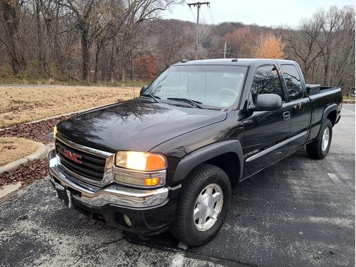 Photo 1 of 9 of 2005 GMC Sierra 1500 SLT Extended Cab