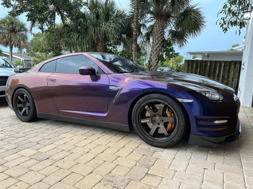 Photo 1 of 12 of 2014 Nissan GT-R Black Edition