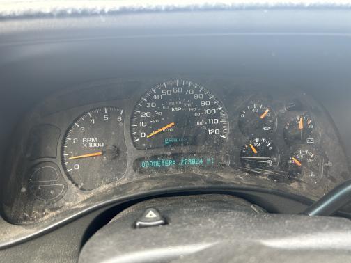 Photo 3 of 9 of 2003 GMC Yukon XL 1500 SLE
