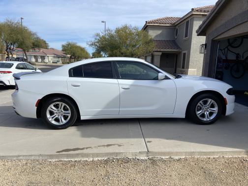 Photo 1 of 14 of 2015 Dodge Charger SE