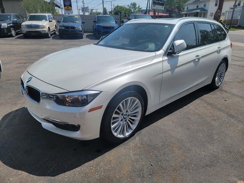 Photo 1 of 10 of 2015 BMW 328d xDrive
