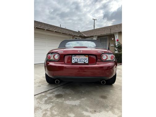 Photo 5 of 23 of 2006 Mazda MX-5 Miata Touring