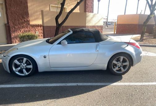 Photo 1 of 7 of 2008 Nissan 350Z Touring