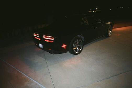 Photo 3 of 13 of 2015 Dodge Challenger SXT Plus