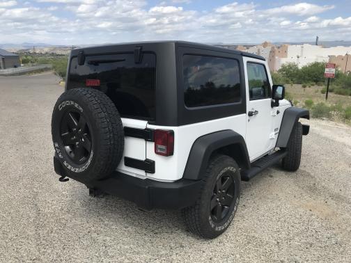 Photo 4 of 28 of 2013 Jeep Wrangler Sport