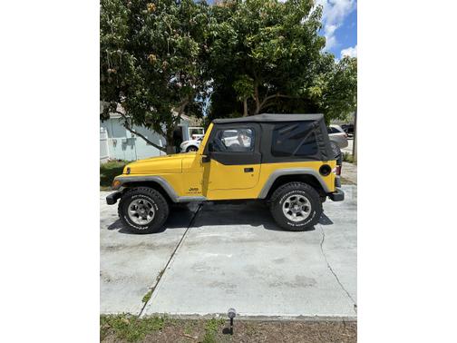 Photo 4 of 16 of 2004 Jeep Wrangler SE