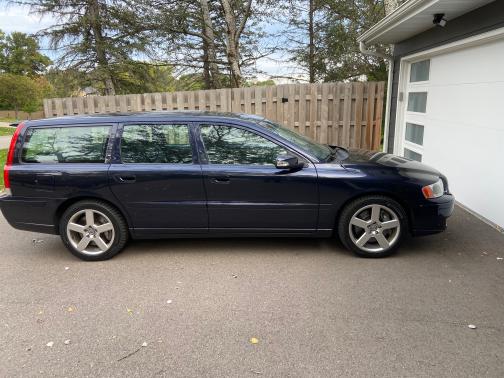 Photo 1 of 6 of 2007 Volvo V70 R