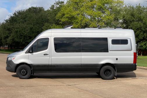 Photo 2 of 30 of 2019 Mercedes-Benz Sprinter 3500 High Roof