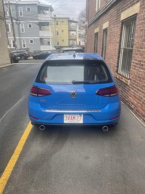 Photo 4 of 8 of 2019 Volkswagen Golf GTI 2.0T Rabbit Edition 4-Door