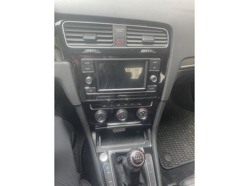 Photo 5 of 8 of 2019 Volkswagen Golf GTI 2.0T Rabbit Edition 4-Door