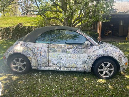 Photo 3 of 9 of 2005 Volkswagen New Beetle GLS 1.8T
