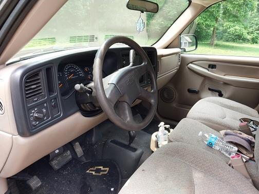 Photo 3 of 3 of 2007 Chevrolet Silverado 2500 Work Truck
