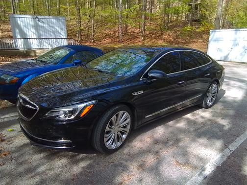Photo 2 of 2 of 2017 Buick LaCrosse Premium