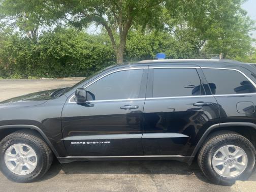 Photo 3 of 3 of 2016 Jeep Grand Cherokee Laredo