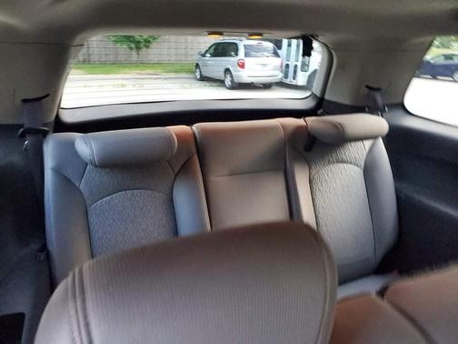 Photo 1 of 12 of 2007 GMC Acadia SLE1