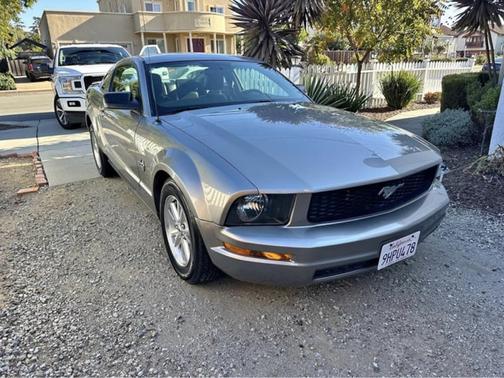 Photo 1 of 9 of 2009 Ford Mustang Base
