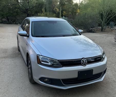 Photo 1 of 13 of 2014 Volkswagen Jetta Hybrid SEL Premium