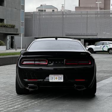 Photo 4 of 11 of 2021 Dodge Challenger R/T Scat Pack