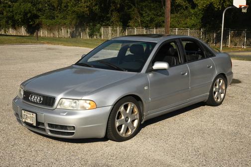 Photo 1 of 24 of 2001 Audi S4 quattro