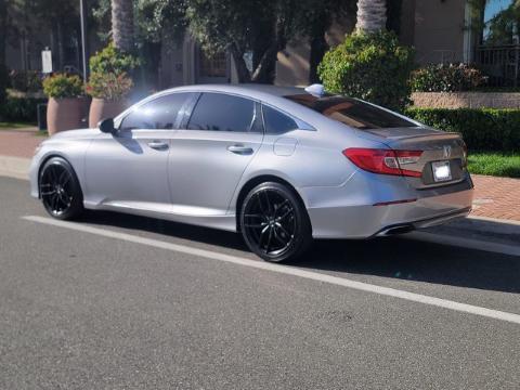 Photo 3 of 14 of 2018 Honda Accord Sport