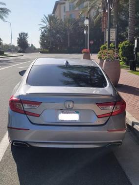 Photo 5 of 14 of 2018 Honda Accord Sport