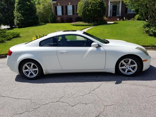 Photo 2 of 11 of 2005 INFINITI G35 Base