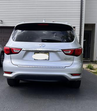 Photo 5 of 5 of 2017 INFINITI QX60 Base