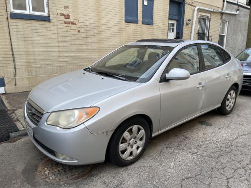Photo 1 of 4 of 2008 Hyundai Elantra GLS