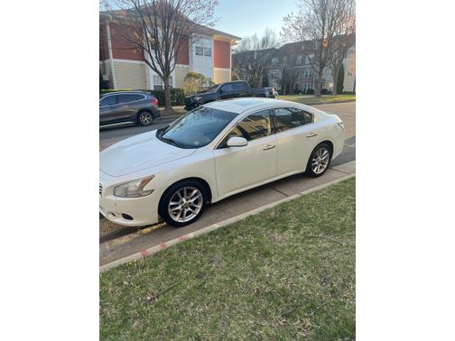 Photo 1 of 4 of 2014 Nissan Maxima S