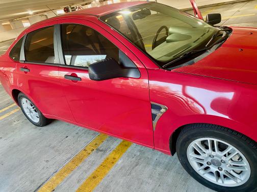 Photo 1 of 28 of 2008 Ford Focus SE