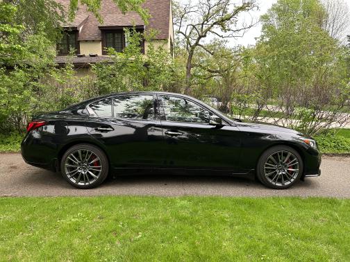 Photo 5 of 17 of 2021 INFINITI Q50 3.0t Red Sport 400