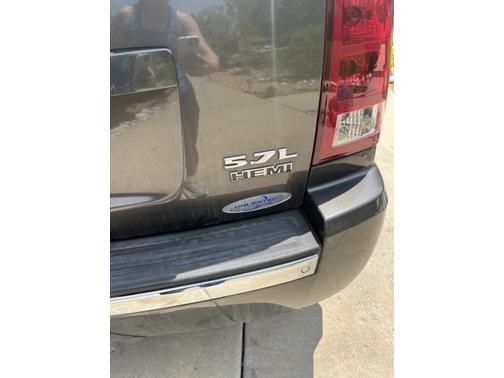 Photo 4 of 12 of 2006 Jeep Grand Cherokee Limited