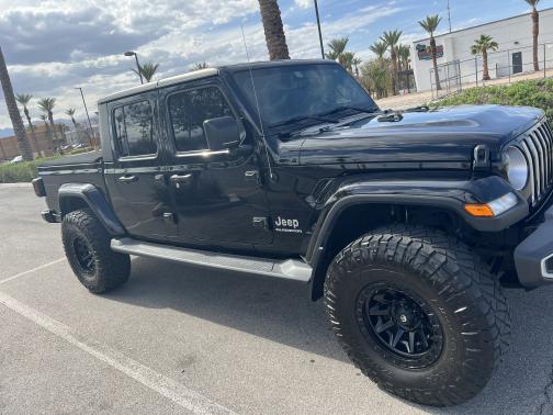 Photo 1 of 11 of 2020 Jeep Gladiator Overland