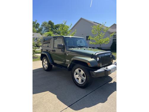 Photo 1 of 9 of 2008 Jeep Wrangler Sahara