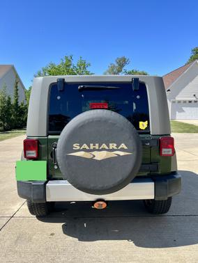 Photo 4 of 9 of 2008 Jeep Wrangler Sahara