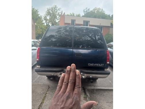 Photo 1 of 7 of 1995 Chevrolet Suburban 1500