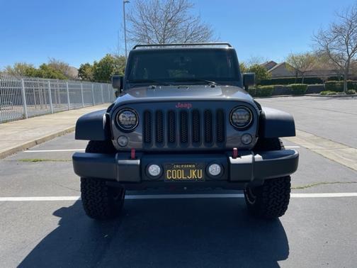 Photo 3 of 20 of 2014 Jeep Wrangler Unlimited Sport