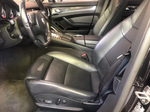 Photo 5 of 30 of 2010 Porsche Panamera Turbo