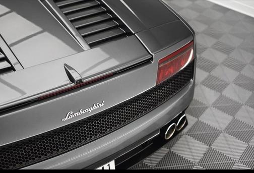 Photo 5 of 17 of 2010 Lamborghini Gallardo LP560-4