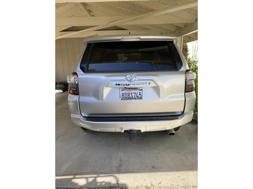 Photo 2 of 6 of 2018 Toyota 4Runner SR5 Premium